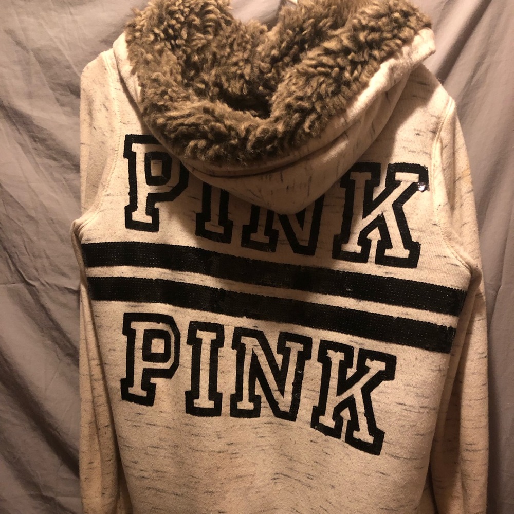 😍ABSOLUTELY BEAUTIFUL👀💜 VICTORIA SECRET JACKET